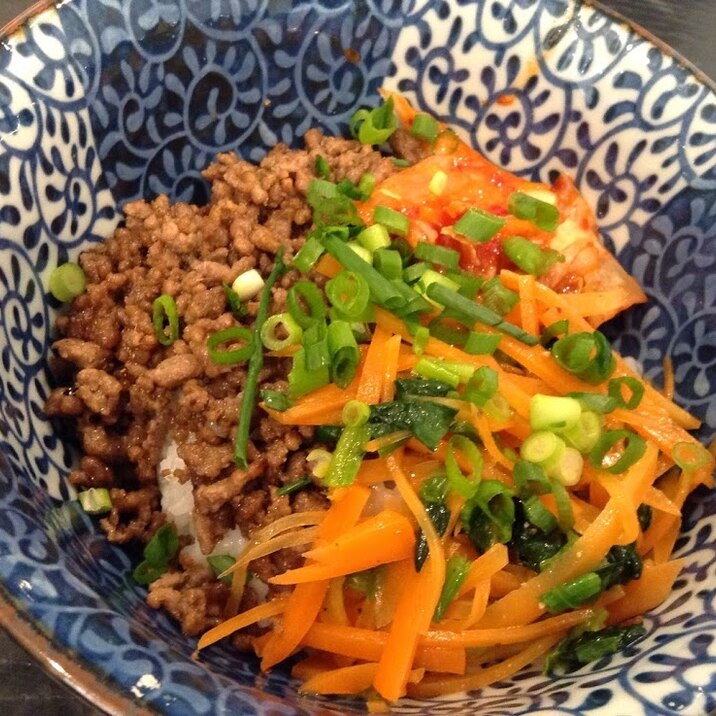 残り物で簡単ビビンバ丼！